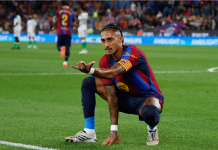 Raphinha hat trick sparks Barcelona’s 7-2 rout of Racing in La Liga, Man United upset in League Cup