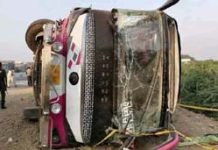 At least 10 killed, dozens injured in Rajanpur bus crash