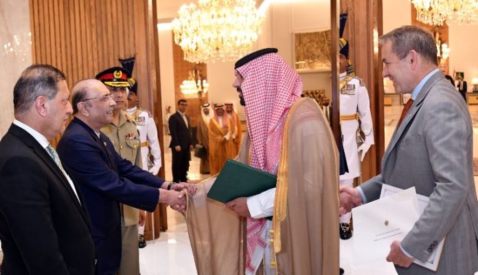 DNA 14-10 President receives credentials from French and Saudi envoys