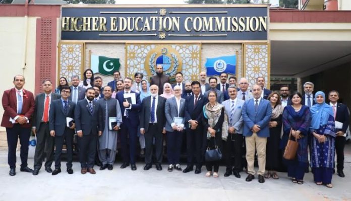 DNA 7-5 HEC, British Council discuss measures to strengthen transnational education in Pakistan