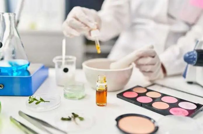 The Chemicals That Outlast Your Makeup The Chemicals That Outlast Your Makeup